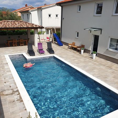 Apartments Klaudija Čižići Exteriör bild