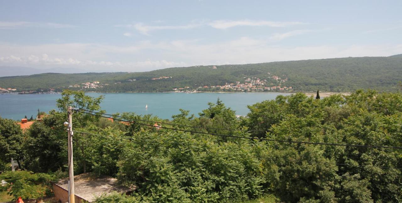 Apartments Klaudija Čižići Exteriör bild