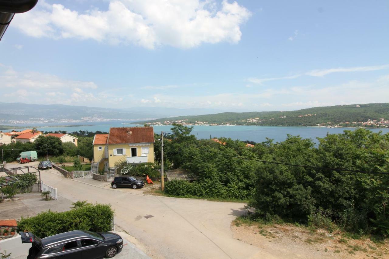 Apartments Klaudija Čižići Exteriör bild